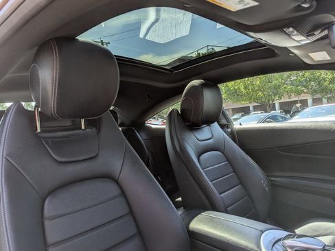Used 2020 Mercedes-Benz C 300 4MATIC Coupe image 33