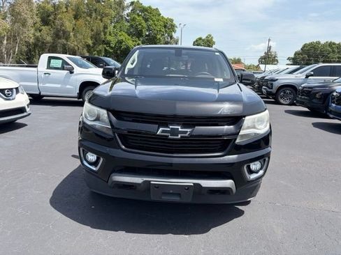 Used 2019 Chevrolet Colorado Z71 w/ Z71 Midnight Edition AWD/4WD image 2