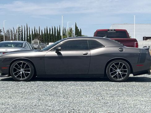 Used 2016 Dodge Challenger R/T Scat Pack w/ Leather Interior Group RWD image 6