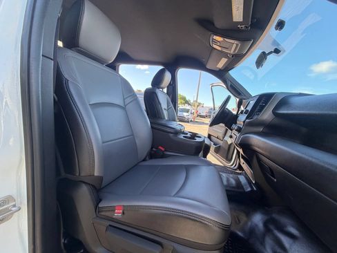 Used 2024 RAM 4500 4x4 Crew Cab Tradesman w/ Chrome Appearance Group image 21