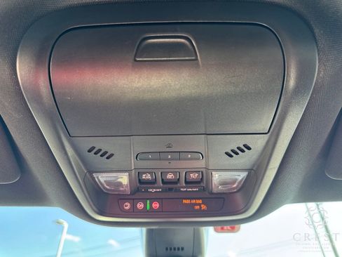 Used 2023 Buick Enclave Avenir image 23