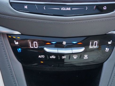 Used 2017 Cadillac XT5 Premium Luxury w/ Advanced Security Package image 35