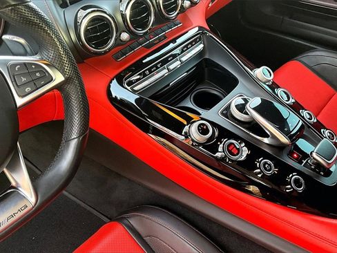 Used 2018 Mercedes-Benz AMG GT Roadster image 12