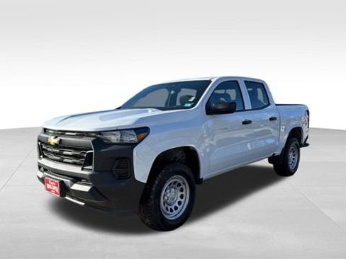 Used 2025 Chevrolet Colorado W/T image 5