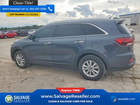 Used 2020 Kia Sorento LX w/ LX I4 Convenience Package FWD image 3