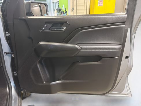 Used 2025 Chevrolet Colorado LT image 31