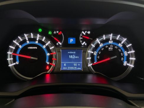 Used 2014 Toyota 4Runner Limited AWD/4WD image 19