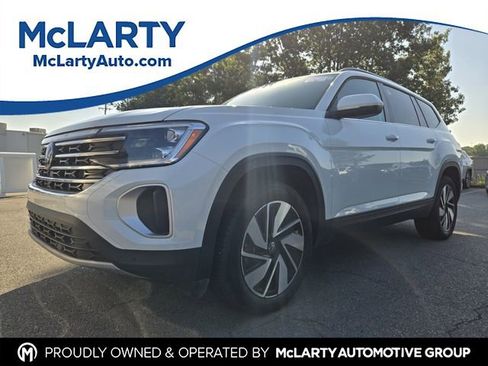 Used 2025 Volkswagen Atlas SE AWD/4WD image 1