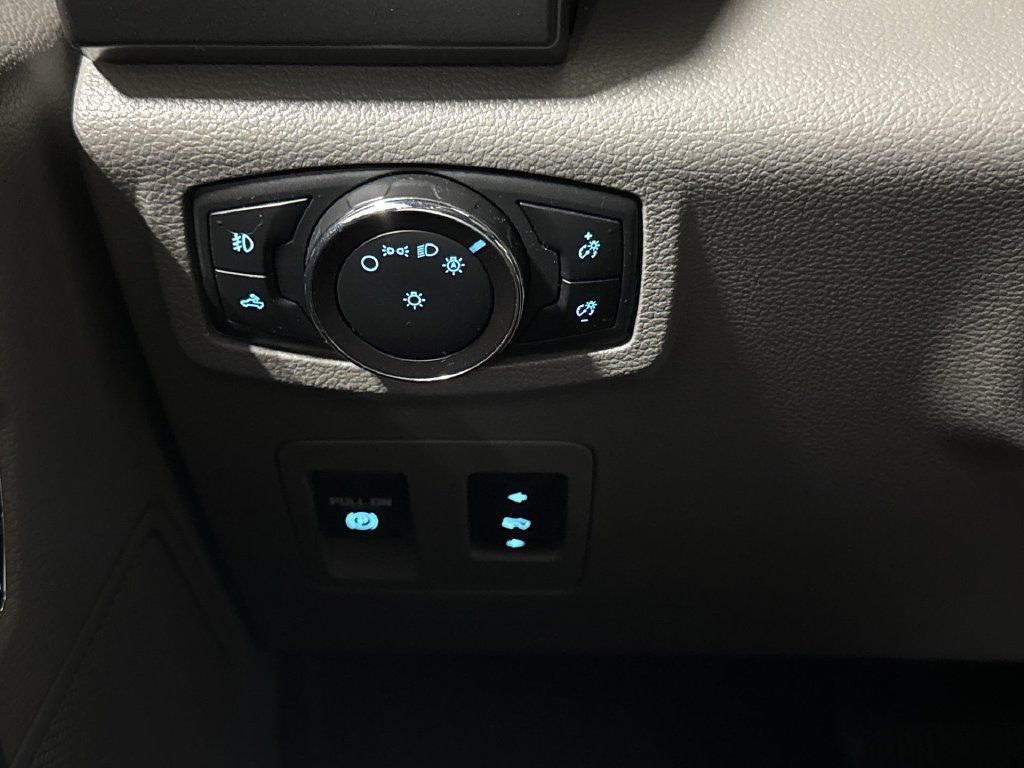 Used 2020 Ford F150 XLT w/ Equipment Group 302A Luxury AWD/4WD image 19