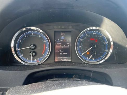 Used 2018 Toyota Corolla SE FWD image 6