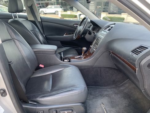 Used 2010 Lexus ES 350 w/ Preferred Accessory Package FWD image 33