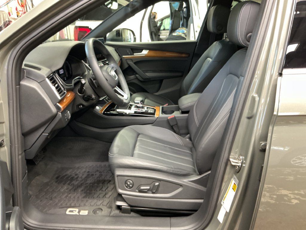 Used 2023 Audi Q5 2.0T Premium Plus AWD/4WD image 18