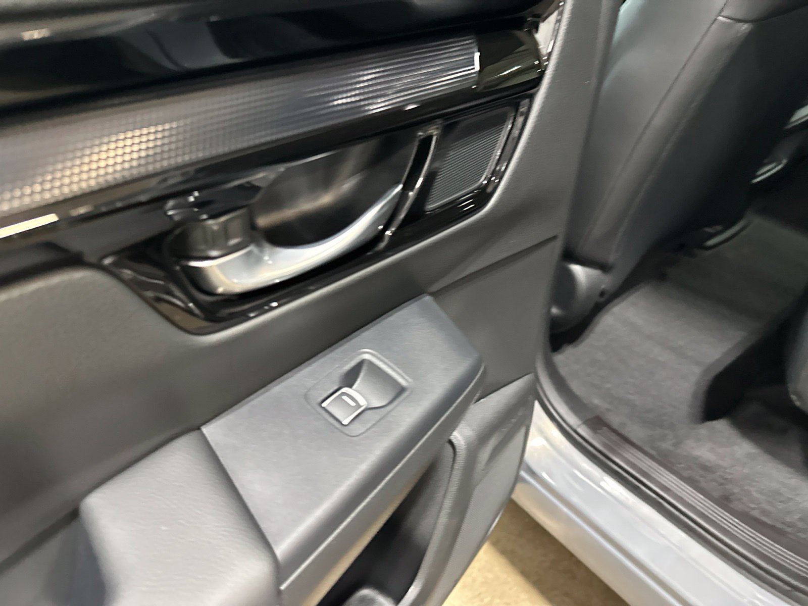 Used 2024 Honda CR-V EX-L image 24