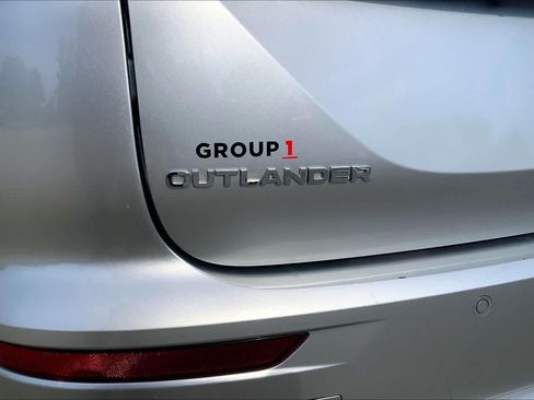 Used 2024 Mitsubishi Outlander SE AWD/4WD image 33
