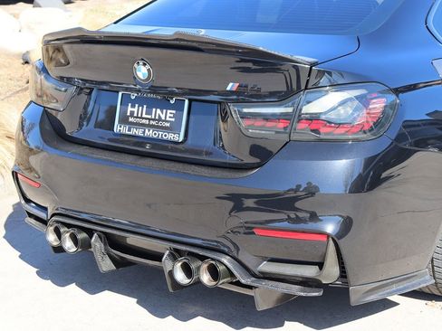 Used 2018 BMW M4 Coupe image 13