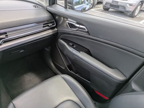Certified 2023 Kia Sportage EX FWD image 14