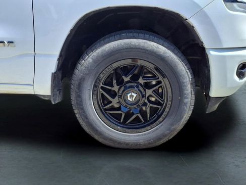 Used 2019 RAM 1500 Big Horn AWD/4WD image 12