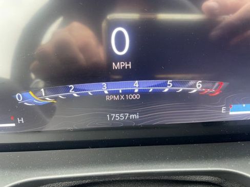 Used 2023 Jeep Grand Cherokee Limited w/ Black Appearance Package image 21