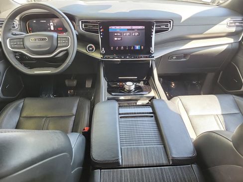 Used 2024 Jeep Wagoneer Series II w/ Flexible Seating Group RWD image 16