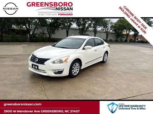 Used 2014 Nissan Altima 2.5 S FWD image 1