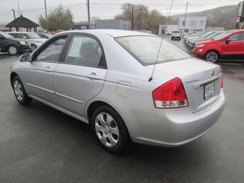 Used 2009 Kia Spectra EX image 4
