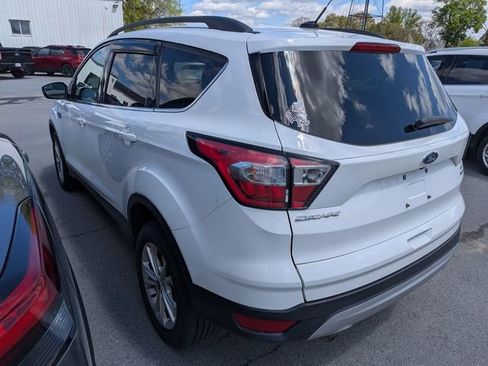 Used 2018 Ford Escape SE AWD/4WD image 2