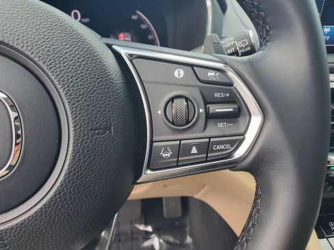 Certified 2025 Acura MDX w/ Technology Package FWD image 27