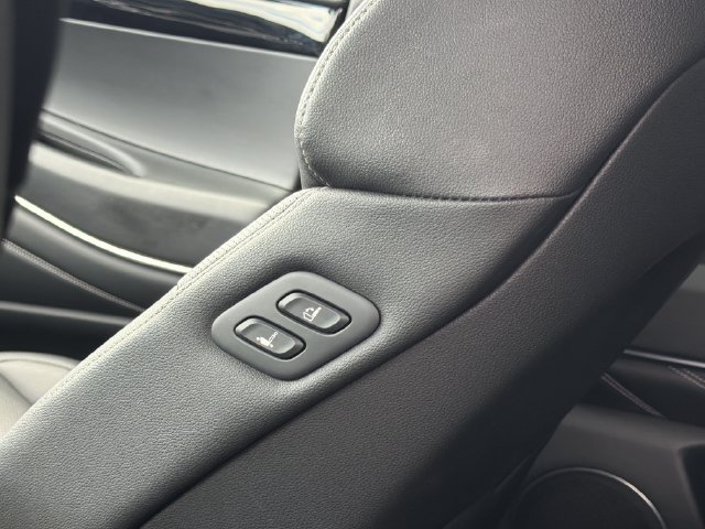 Used 2025 Genesis GV80 2.5T Standard AWD/4WD image 29