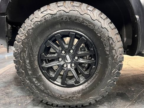 Used 2025 Ford F150 Raptor AWD/4WD image 33
