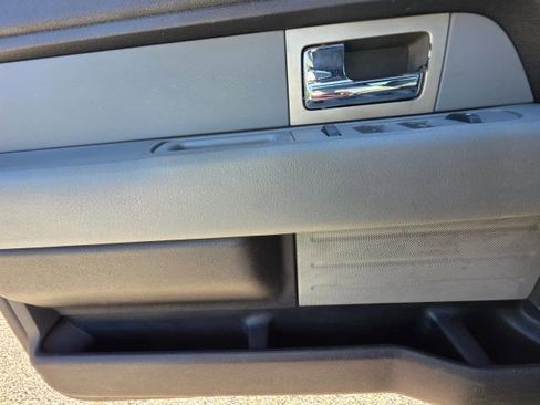Used 2011 Ford F150 XLT w/ XLT Chrome Pkg image 10
