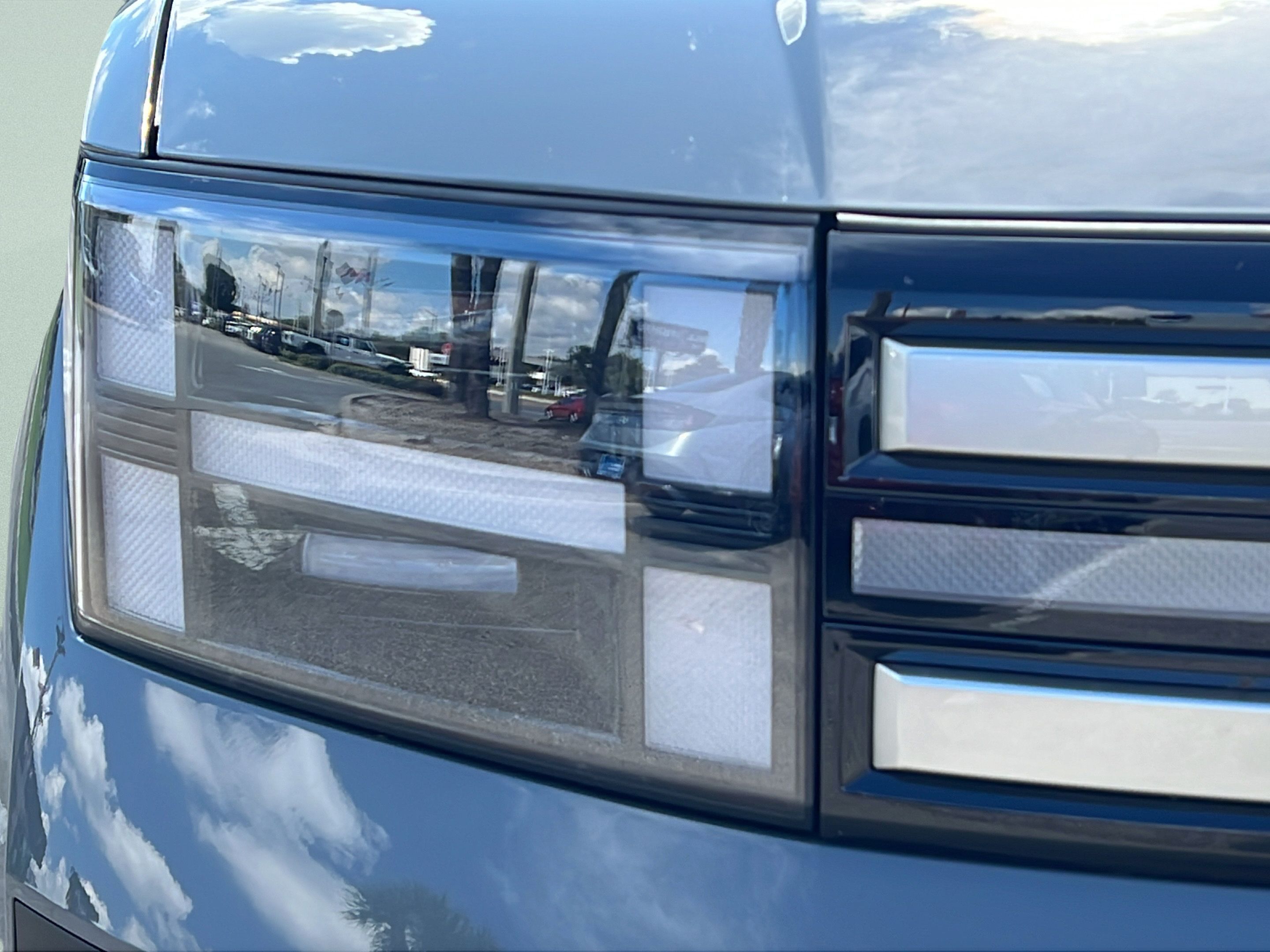 Certified 2024 Hyundai Santa Fe SE FWD image 9