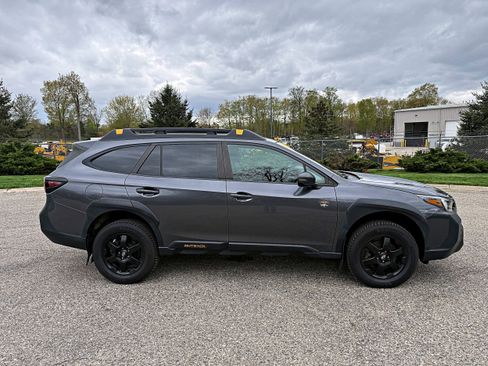 Used 2022 Subaru Outback Wilderness AWD/4WD image 10