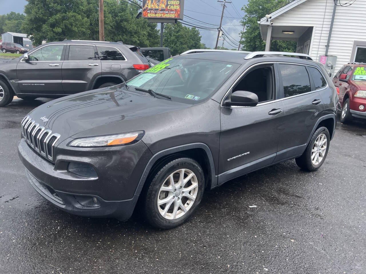 Used 2015 Jeep Cherokee Latitude FWD image 11