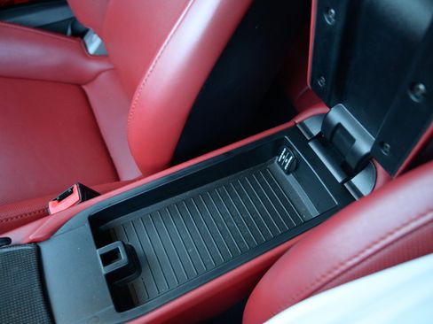 Used 2015 Porsche 911 Turbo S image 34