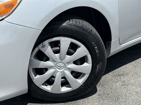 Used 2012 Toyota Corolla L FWD image 10