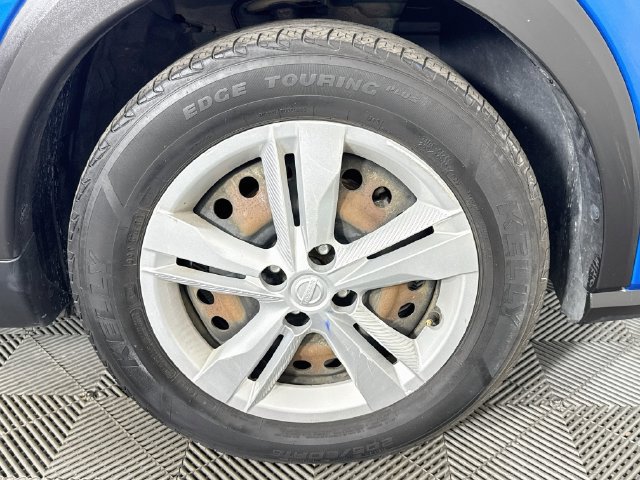 Used 2022 Nissan Kicks S FWD image 29