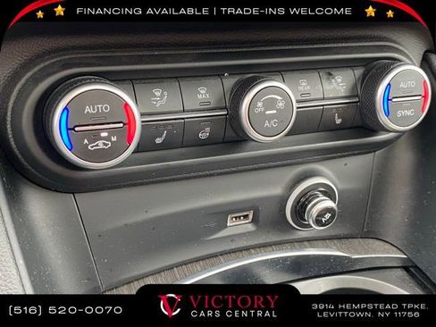 Used 2023 Alfa Romeo Stelvio Ti image 34