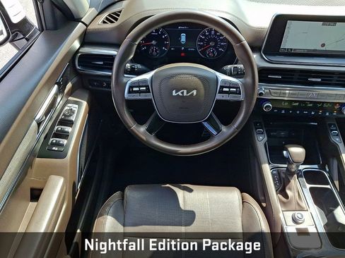 Used 2022 Kia Telluride SX w/ Nightfall Edition Package AWD/4WD image 16