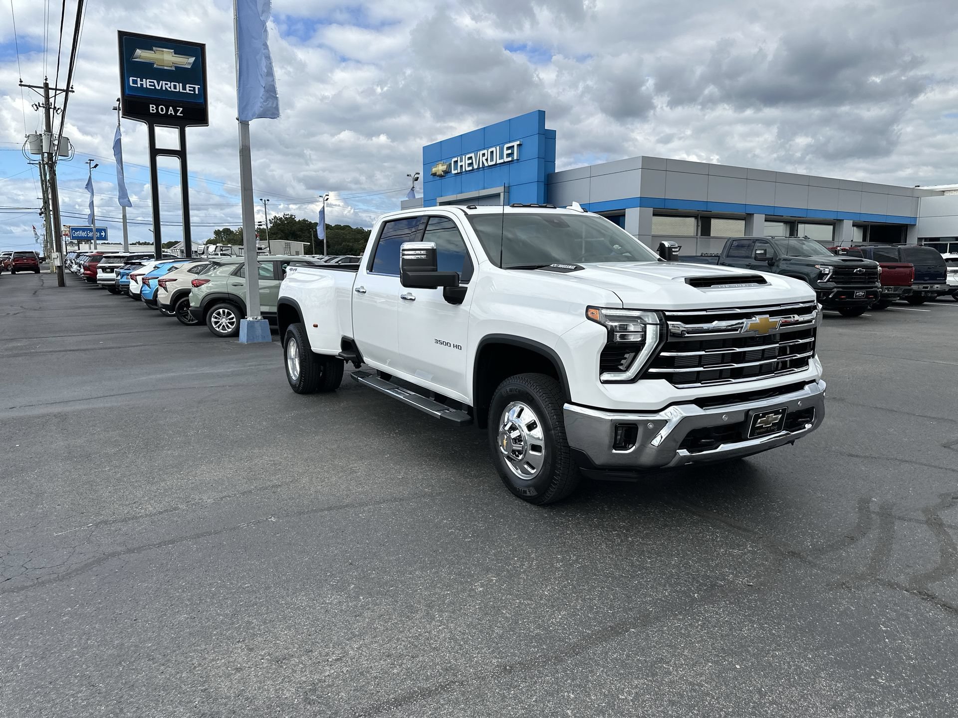 Used 2026 Chevrolet Silverado 3500 LTZ w/ LTZ Plus Package AWD/4WD image 1
