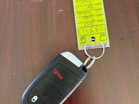 Used 2017 Dodge Journey SXT w/ Safe & Sound Group image 30