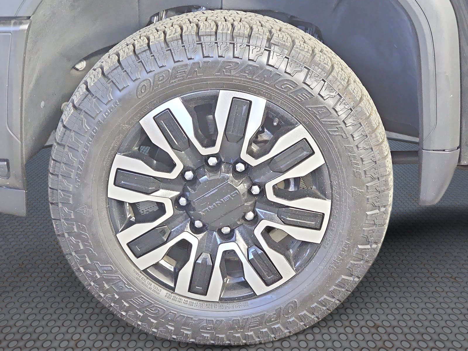 Used 2024 GMC Sierra 2500 Denali Ultimate AWD/4WD image 29