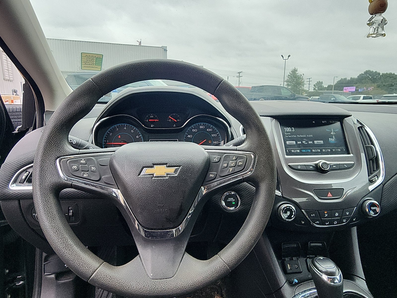 Used 2017 Chevrolet Cruze LT w/ Convenience Package FWD image 12
