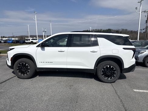 Used 2024 Chevrolet Traverse Z71 w/ Enhanced Driving Package image 6