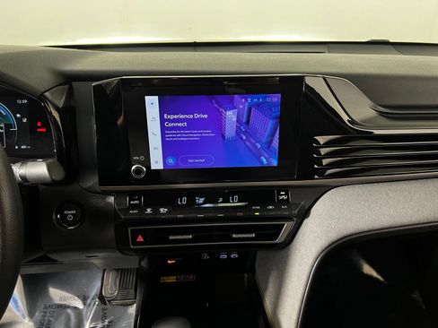 Certified 2025 Toyota Camry LE FWD image 17