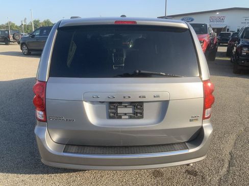 Used 2019 Dodge Grand Caravan SXT FWD image 9