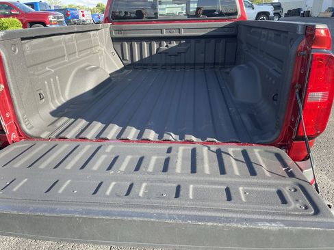 Used 2022 Chevrolet Colorado Z71 AWD/4WD image 25