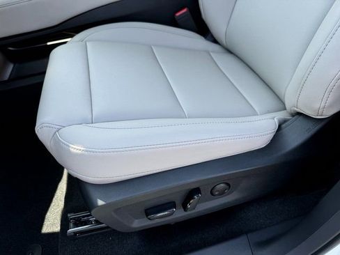 Used 2025 Nissan Murano SV image 15