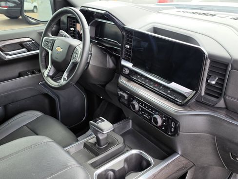 Used 2023 Chevrolet Silverado 1500 LTZ image 21