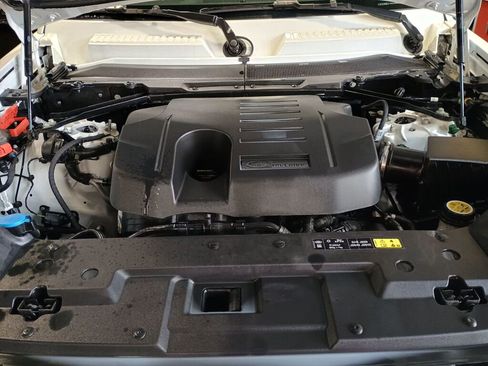 Used 2024 Land Rover Defender 110 S image 33