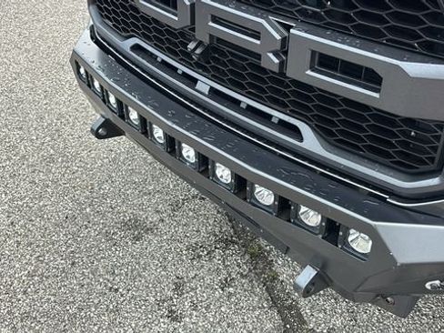 Used 2019 Ford F150 Raptor w/ Equipment Group 802A Luxury AWD/4WD image 6